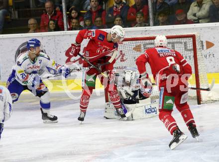 EBEL. Eishockey Bundesliga. KAC gegen	VSV. Haudum Lukas, Petersen Nicholas Eric  (KAC), Poeyhoenen Marko, Maxwell Brandon (VSV). Klagenfurt, am 18.10.2019.
Foto: Kuess
www.qspictures.net

---
pressefotos, pressefotografie, kuess, qs, qspictures, sport, bild, bilder, bilddatenbank