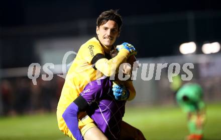 Fussball 2. Liga. SK Austria Klagenfurt gegen  SV Horn. Jubel Zan Pelko, Ivan Saravanja (Austria Klagenfurt). Klagenfurt, am 18.10.2019.
Foto: Kuess
www.qspictures.net
---
pressefotos, pressefotografie, kuess, qs, qspictures, sport, bild, bilder, bilddatenbank
