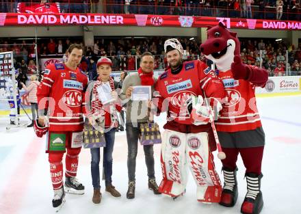 EBEL. Eishockey Bundesliga. KAC gegen	VSV. David Madlener, Thomas Hundertpfund (KAC). Klagenfurt, am 18.10.2019.
Foto: Kuess
www.qspictures.net

---
pressefotos, pressefotografie, kuess, qs, qspictures, sport, bild, bilder, bilddatenbank