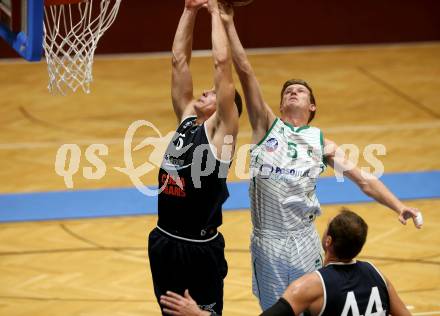 Basketball 2. Bundesliga. Grunddurchgang 5. Runde. KOS Celovec gegen BBC Nord Dragonz. Andi Smrtnik (KOS Celovec), Filip Mileta (Nord Dragonz). Klagenfurt, am 19.10.2019.
Foto: Kuess
www.qspictures.net

---
pressefotos, pressefotografie, kuess, qs, qspictures, sport, bild, bilder, bilddatenbank