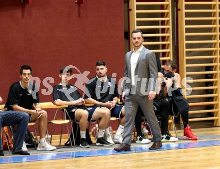 Basketball 2. Bundesliga. Grunddurchgang 5. Runde. KOS Celovec gegen BBC Nord Dragonz.  Trainer Dusan Kozlica (Nord Dragonz). Klagenfurt, am 19.10.2019.
Foto: Kuess
www.qspictures.net

---
pressefotos, pressefotografie, kuess, qs, qspictures, sport, bild, bilder, bilddatenbank