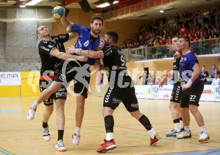 HLA. Handball BUndesliga. SC Kelag Ferlach gegen HSG Remus Baernbach/Koeflach. Leander Krobath (SCF), Goran Kolar, Jadranko Stojanovic (Baernbach/Koeflach). Ferlach, am 12.10.2019.
Foto: Kuess
www.qspictures.net

---
pressefotos, pressefotografie, kuess, qs, qspictures, sport, bild, bilder, bilddatenbank