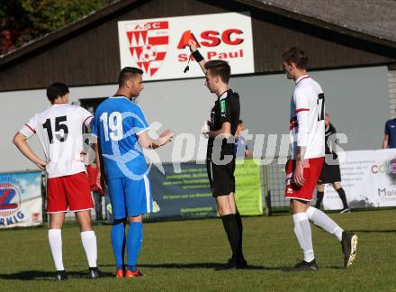 Fussball. 2. Klasse D. St. Paul gegen Maria Rojach. Schiedsrichter Jakob Boegner, rote Karte fuer Mathias Steiner (St.Paul). St. Paul, am 12.10.2019.
Foto: Kuess
www.qspictures.net

---
pressefotos, pressefotografie, kuess, qs, qspictures, sport, bild, bilder, bilddatenbank