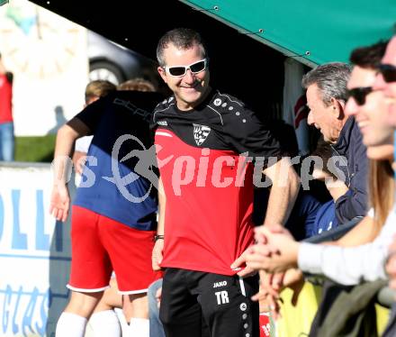 Fussball. 2. Klasse D. St. Paul gegen Maria Rojach. Trainer Manfred Alois Ploesch (St. Paul). St. Paul, am 12.10.2019.
Foto: Kuess
www.qspictures.net

---
pressefotos, pressefotografie, kuess, qs, qspictures, sport, bild, bilder, bilddatenbank