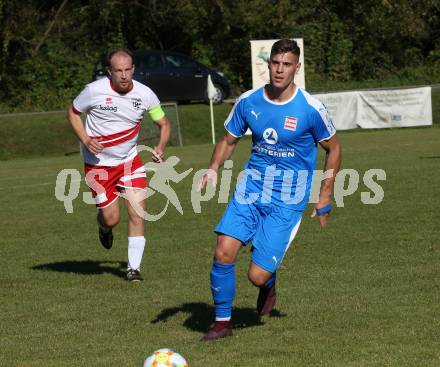 Fussball. 2. Klasse D. St. Paul gegen Maria Rojach. Markus Mahkovec  (St. Paul), Tevz Nabernik (Maria Rojach). St. Paul, am 12.10.2019.
Foto: Kuess
www.qspictures.net

---
pressefotos, pressefotografie, kuess, qs, qspictures, sport, bild, bilder, bilddatenbank