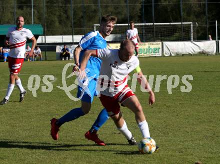 Fussball. 2. Klasse D. St. Paul gegen Maria Rojach. Markus Mahkovec  (St. Paul), Christopher Rene Mattl (Maria Rojach). St. Paul, am 12.10.2019.
Foto: Kuess
www.qspictures.net

---
pressefotos, pressefotografie, kuess, qs, qspictures, sport, bild, bilder, bilddatenbank