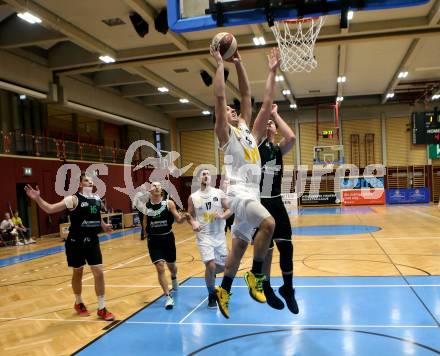 Basketball Zweite Liga 2019/2020. Grunddurchgang 6. Runde. Woerthersee Piraten gegen Deutsch Wagram Alligators. Andreas Nuck (Piraten),  Marko Goranovic (Alligators). Klagenfurt, am 26.10.2019.
Foto: Kuess
www.qspictures.net

---
pressefotos, pressefotografie, kuess, qs, qspictures, sport, bild, bilder, bilddatenbank