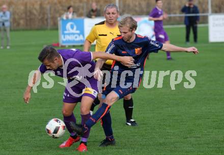 Fussball Unterliga Ost. Woelfnitz gegen SK Austria KLagenfurt. David Tamegger,  (Woelfnitz), Marin Glavota (Austria KLagenfurt). Woelfnitz, am 19.10.2019.
Foto: Kuess
www.qspictures.net

---
pressefotos, pressefotografie, kuess, qs, qspictures, sport, bild, bilder, bilddatenbank