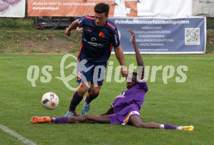 Fussball Unterliga Ost. Woelfnitz gegen SK Austria KLagenfurt. Michael Schneider,  (Woelfnitz), Mersei Dieu Nsandi (Austria KLagenfurt). Woelfnitz, am 19.10.2019.
Foto: Kuess
www.qspictures.net

---
pressefotos, pressefotografie, kuess, qs, qspictures, sport, bild, bilder, bilddatenbank