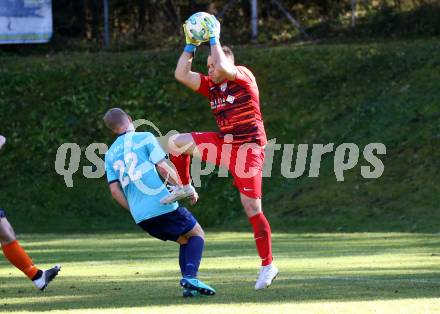 Fussball 1. KLasse A. Penk gegen Oberres Moelltal.  Sebastian Stefan Fuchs,  (Penk),  Bernhard Zraunig (Oberes Moelltal). Penk, am 26.10.2019.
Foto: Kuess
www.qspictures.net

---
pressefotos, pressefotografie, kuess, qs, qspictures, sport, bild, bilder, bilddatenbank