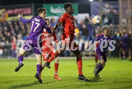 Fussball 2. Liga. SK Austria Klagenfurt gegen  SKU Amstetten. Petar Zubak,  (Austria Klagenfurt), Kofi Yeboah Schulz (Amstetten). Klagenfurt, am 1.11.2019.
Foto: Kuess
www.qspictures.net
---
pressefotos, pressefotografie, kuess, qs, qspictures, sport, bild, bilder, bilddatenbank