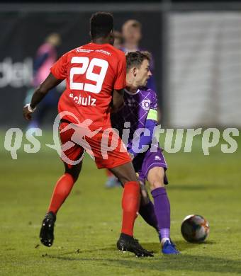 Fussball 2. Liga. SK Austria Klagenfurt gegen  SKU Amstetten. Philipp Huetter,  (Austria Klagenfurt), Kofi Yeboah Schulz (Amstetten). Klagenfurt, am 1.11.2019.
Foto: Kuess
www.qspictures.net
---
pressefotos, pressefotografie, kuess, qs, qspictures, sport, bild, bilder, bilddatenbank