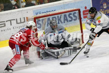 EBEL. Eishockey Bundesliga. KAC gegen	Dornbirn Bulldogs. Schumnig Martin (KAC), Vainonen Mikko, Rinne Juha Rasmus (Dornbirn). Klagenfurt, am 1.11.2019.
Foto: Kuess
www.qspictures.net

---
pressefotos, pressefotografie, kuess, qs, qspictures, sport, bild, bilder, bilddatenbank