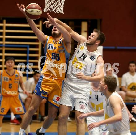 Basketball Zweite Liga 2019/2020. Grunddurchgang 8. Runde. Woerthersee Piraten gegen BBU Salzburg. Maximilian Konovjanek, (Piraten), Luka Mlovac  (Salzburg). Klagenfurt, am 3.11.2019.
Foto: Kuess
www.qspictures.net

---
pressefotos, pressefotografie, kuess, qs, qspictures, sport, bild, bilder, bilddatenbank