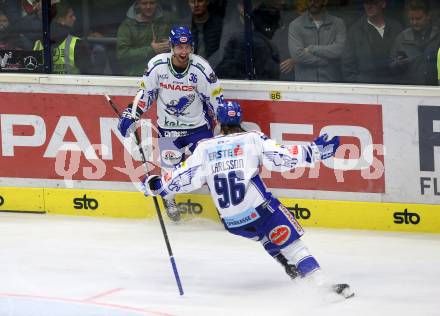 EBEL. Eishockey Bundesliga. EC VSV gegen KAC. Torjubel Pollastrone Jerry, Karlsson Anton,  (VSV). Villach, am 3.11.2019.
Foto: Kuess
www.qspictures.net
---
pressefotos, pressefotografie, kuess, qs, qspictures, sport, bild, bilder, bilddatenbank