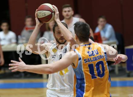 Basketball Zweite Liga 2019/2020. Grunddurchgang 8. Runde. Woerthersee Piraten gegen BBU Salzburg.  Maximilian Kunovjanek,  (Piraten), Guillermo Sanchez Daza (Salzburg). Klagenfurt, am 3.11.2019.
Foto: Kuess
www.qspictures.net

---
pressefotos, pressefotografie, kuess, qs, qspictures, sport, bild, bilder, bilddatenbank