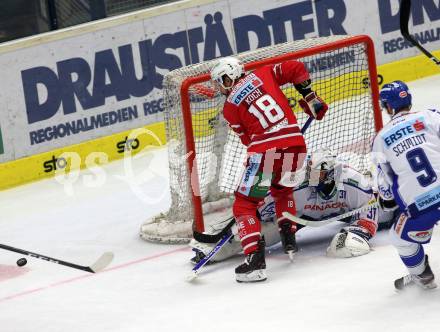 EBEL. Eishockey Bundesliga. EC VSV gegen KAC. 	Maxwell Brandon (VSV),  Koch Thomas (KAC). Villach, am 3.11.2019.
Foto: Kuess
www.qspictures.net
---
pressefotos, pressefotografie, kuess, qs, qspictures, sport, bild, bilder, bilddatenbank