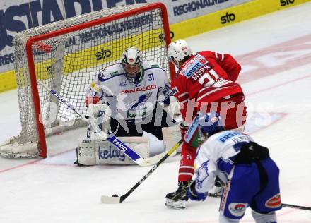 EBEL. Eishockey Bundesliga. EC VSV gegen KAC. Maxwell Brandon  (VSV),  Geier Manuel (KAC). Villach, am 3.11.2019.
Foto: Kuess
www.qspictures.net
---
pressefotos, pressefotografie, kuess, qs, qspictures, sport, bild, bilder, bilddatenbank