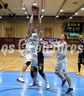 Basketball Zweite Liga 2019/2020. Grunddurchgang 9. Runde. KOS Celovec gegen  Guessing/Jennersdorf Blackbirds 	.  Lovro Fizuleto, Andi Smrtnik, (KOS Celovec), Sebastian Koch  (Blackbirds). Klagenfurt, am 9.11.2019.
Foto: Kuess
www.qspictures.net

---
pressefotos, pressefotografie, kuess, qs, qspictures, sport, bild, bilder, bilddatenbank