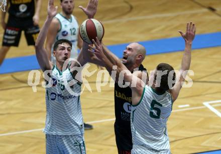 Basketball Zweite Liga 2019/2020. Grunddurchgang 9. Runde. KOS Celovec gegen  Guessing/Jennersdorf Blackbirds 	.  Riad Dzigal, Andi Smrtnik, (KOS Celovec), Marko Moric  (Blackbirds). Klagenfurt, am 9.11.2019.
Foto: Kuess
www.qspictures.net

---
pressefotos, pressefotografie, kuess, qs, qspictures, sport, bild, bilder, bilddatenbank