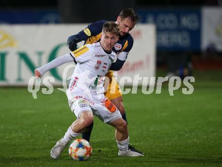 Fussball Bundesliga. RZ Pellets WAC gegen FC Red Bull Salzburg. Romano Christian Schmid,  (WAC),  Andreas Ulmer  (Salzburg). Wolfsberg, am 10.11.2019.
Foto: Kuess
www.qspictures.net

---
pressefotos, pressefotografie, kuess, qs, qspictures, sport, bild, bilder, bilddatenbank