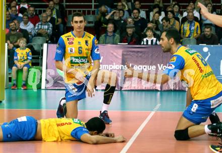 Volleyball. CEV Champions League Volley 2020 Men. SK Zadruga Aich/Dob gegen HAOK Mladost Zageb. Filip Palgut, Ivan Kolev (Aich/Dob). Klagenfurt, am 13.11.2019.
Foto: Kuess
www.qspictures.net
Foto: Kuess
---
pressefotos, pressefotografie, kuess, qs, qspictures, sport, bild, bilder, bilddatenbank