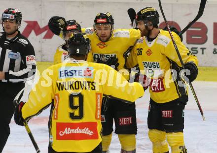 EBEL. Eishockey Bundesliga. KAC gegen	Vienna Capitals.  Torjubel Julian Grosslechner,  Nikolaus Hartl, Mark Flood, Ali Wukovits (Vienna Capitals). Klagenfurt, am 15.11.2019.
Foto: Kuess
www.qspictures.net

---
pressefotos, pressefotografie, kuess, qs, qspictures, sport, bild, bilder, bilddatenbank
