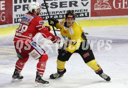 EBEL. Eishockey Bundesliga. KAC gegen	Vienna Capitals. Martin Schumnig,  (KAC), Ty Loney (Vienna Capitals). Klagenfurt, am 15.11.2019.
Foto: Kuess
www.qspictures.net

---
pressefotos, pressefotografie, kuess, qs, qspictures, sport, bild, bilder, bilddatenbank