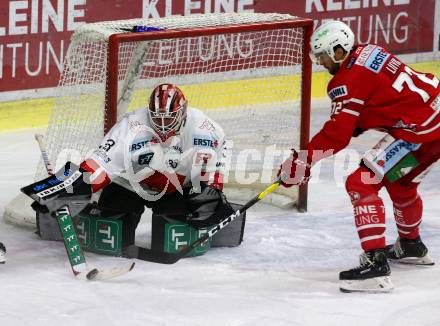 EBEL. Eishockey Bundesliga. KAC gegen HC TWK Innsbruck. Siim Liivik,  (KAC),  Scott James Darling (HC Innsbruck). Klagenfurt, am 17.11.2019.
Foto: Kuess
www.qspictures.net

---
pressefotos, pressefotografie, kuess, qs, qspictures, sport, bild, bilder, bilddatenbank