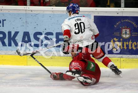 EBEL. Eishockey Bundesliga. KAC gegen HC TWK Innsbruck. Matthew Neal, (KAC), Tyler Cuma  (HC Innsbruck). Klagenfurt, am 17.11.2019.
Foto: Kuess
www.qspictures.net

---
pressefotos, pressefotografie, kuess, qs, qspictures, sport, bild, bilder, bilddatenbank