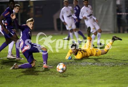 Fussball 2. Liga. SK Austria Klagenfurt gegen Young Violets Austria Wien. Zan Pelko, (Austria Klagenfurt), Niels Hahn  (Young Violets Austria Wien). Klagenfurt, am 22.11.2019.
Foto: Kuess
www.qspictures.net
---
pressefotos, pressefotografie, kuess, qs, qspictures, sport, bild, bilder, bilddatenbank