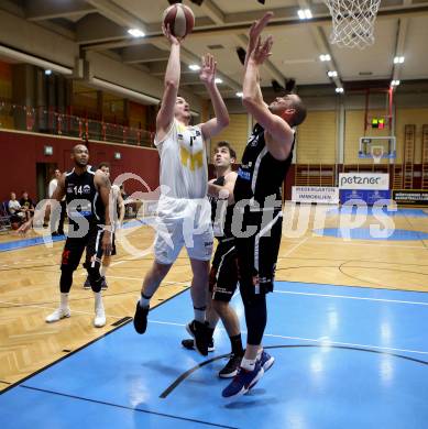 Basketball Zweite Liga 2019/2020. Grunddurchgang 11. Runde. Woerthersee Piraten gegen Mattersburg Rocks. Christof Gspandl (Piraten), Corey Hallett (Mattersburg). Klagenfurt, am 23.11.2019.
Foto: Kuess
www.qspictures.net

---
pressefotos, pressefotografie, kuess, qs, qspictures, sport, bild, bilder, bilddatenbank