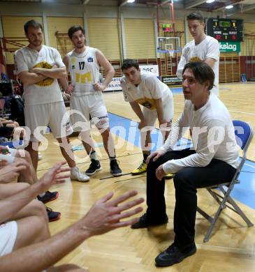Basketball Zweite Liga 2019/2020. Grunddurchgang 11. Runde. Woerthersee Piraten gegen Mattersburg Rocks. Co-Trainer Andreas Kuttnig (Piraten). Klagenfurt, am 23.11.2019.
Foto: Kuess
www.qspictures.net

---
pressefotos, pressefotografie, kuess, qs, qspictures, sport, bild, bilder, bilddatenbank