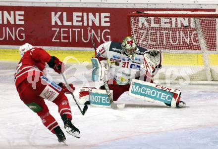 EBEL. Eishockey Bundesliga. KAC gegen	HCB Suedtirol Alperia.  Matthew Neal,  (KAC), Leland Irving (Bozen). Klagenfurt, am 24.11.2019.
Foto: Kuess
www.qspictures.net

---
pressefotos, pressefotografie, kuess, qs, qspictures, sport, bild, bilder, bilddatenbank