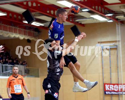 HLA. Handball Bundesliga. SC Kelag Ferlach gegen Sparkasse Schwaz Handball Tirol. Rok Golcar (Ferlach),  Petar Medic (Schwaz). Ferlach, am 23.11.2019.
Foto: Kuess
www.qspictures.net

---
pressefotos, pressefotografie, kuess, qs, qspictures, sport, bild, bilder, bilddatenbank