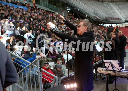 SK Austria Klagenfurt. Mitsing-Konzert. Kaernten singt Weihnachtslieder.  Nik P.. Klagenfurt, am 1.12.2019.. Klagenfurt, am 1.12.2019.
Foto: Kuess
www.qspictures.net
---
pressefotos, pressefotografie, kuess, qs, qspictures, sport, bild, bilder, bilddatenbank
