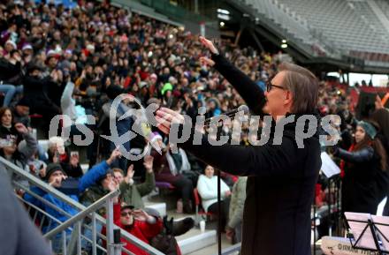 SK Austria Klagenfurt. Mitsing-Konzert. Kaernten singt Weihnachtslieder.  Nik P.. Klagenfurt, am 1.12.2019.. Klagenfurt, am 1.12.2019.
Foto: Kuess
www.qspictures.net
---
pressefotos, pressefotografie, kuess, qs, qspictures, sport, bild, bilder, bilddatenbank