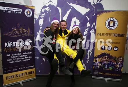 SK Austria Klagenfurt. Mitsing-Konzert. Kaernten singt Weihnachtslieder.  Joe Kohlhofer. Klagenfurt, am 1.12.2019.
Foto: Kuess
www.qspictures.net
---
pressefotos, pressefotografie, kuess, qs, qspictures, sport, bild, bilder, bilddatenbank