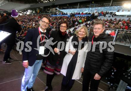 SK Austria Klagenfurt. Mitsing-Konzert. Kaernten singt Weihnachtslieder.  Ivica Peric, Landeshauptmannstellvertreterin Beate Prettner, Buergermeisterin Maria Luise Mathiaschitz, Landessportdirektor Arno Arthofer. Klagenfurt, am 1.12.2019.
Foto: Kuess
www.qspictures.net
---
pressefotos, pressefotografie, kuess, qs, qspictures, sport, bild, bilder, bilddatenbank
