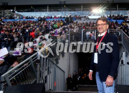 SK Austria Klagenfurt. Mitsing-Konzert. Kaernten singt Weihnachtslieder.  Ivica Peric. Klagenfurt, am 1.12.2019.
Foto: Kuess
www.qspictures.net
---
pressefotos, pressefotografie, kuess, qs, qspictures, sport, bild, bilder, bilddatenbank