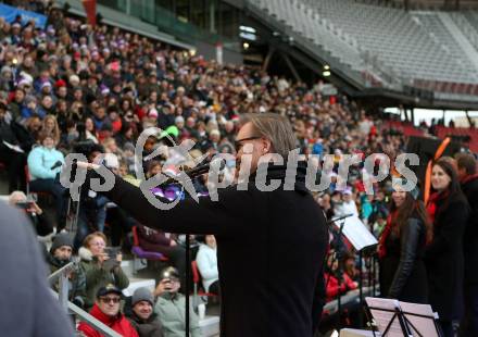 SK Austria Klagenfurt. Mitsing-Konzert. Kaernten singt Weihnachtslieder.  Nik P.. Klagenfurt, am 1.12.2019.
Foto: Kuess
www.qspictures.net
---
pressefotos, pressefotografie, kuess, qs, qspictures, sport, bild, bilder, bilddatenbank