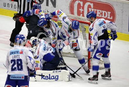EBEL. Eishockey Bundesliga. EC VSV gegen HC TWK Innsbruck.  Brandon Maxwell, Anton Karlsson, Alen Bibic, Bernd Wolf (VSV), Caleb Herbert  (Innsbruck). Villach, am 3.12.2019.
Foto: Kuess
www.qspictures.net
---
pressefotos, pressefotografie, kuess, qs, qspictures, sport, bild, bilder, bilddatenbank