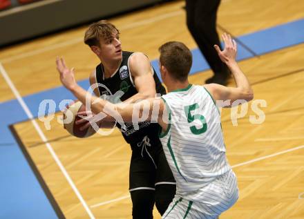 Basketball Zweite Liga 2019/2020. Grunddurchgang 13. Runde. KOS Celovec gegen  Deutsch Wagram Alligators. Andi Smrtnik (KOS Celovec), Elias Wlasak  (Deutsch Wagram). Klagenfurt, am 7.12.2019.
Foto: Kuess
www.qspictures.net

---
pressefotos, pressefotografie, kuess, qs, qspictures, sport, bild, bilder, bilddatenbank