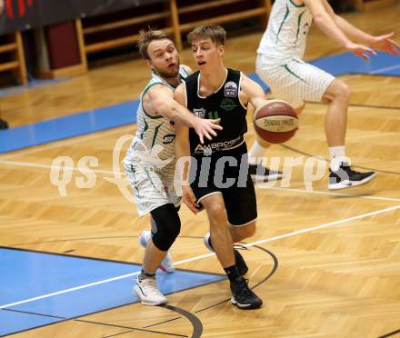 Basketball Zweite Liga 2019/2020. Grunddurchgang 13. Runde. KOS Celovec gegen  Deutsch Wagram Alligators. Tim Huber (KOS Celovec), Simon Marek (Deutsch Wagram). Klagenfurt, am 7.12.2019.
Foto: Kuess
www.qspictures.net

---
pressefotos, pressefotografie, kuess, qs, qspictures, sport, bild, bilder, bilddatenbank