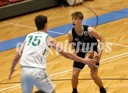 Basketball Zweite Liga 2019/2020. Grunddurchgang 13. Runde. KOS Celovec gegen  Deutsch Wagram Alligators. Rijad Dzigal (KOS Celovec), Simon Marek (Deutsch Wagram). Klagenfurt, am 7.12.2019.
Foto: Kuess
www.qspictures.net

---
pressefotos, pressefotografie, kuess, qs, qspictures, sport, bild, bilder, bilddatenbank