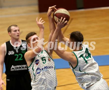 Basketball Zweite Liga 2019/2020. Grunddurchgang 13. Runde. KOS Celovec gegen  Deutsch Wagram Alligators. Andi Smrtnik, Lovro Fizuleto (KOS Celovec). Klagenfurt, am 7.12.2019.
Foto: Kuess
www.qspictures.net

---
pressefotos, pressefotografie, kuess, qs, qspictures, sport, bild, bilder, bilddatenbank