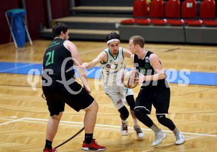 Basketball Zweite Liga 2019/2020. Grunddurchgang 13. Runde. KOS Celovec gegen  Deutsch Wagram Alligators. Volkan Oezdemir (KOS Celovec),  Lukas Geyrhofer, Maximilian Pelz (Deutsch Wagram). Klagenfurt, am 7.12.2019.
Foto: Kuess
www.qspictures.net

---
pressefotos, pressefotografie, kuess, qs, qspictures, sport, bild, bilder, bilddatenbank