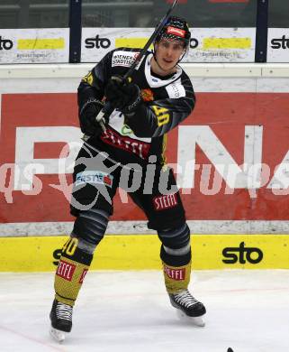 EBEL. Eishockey Bundesliga. EC VSV gegen spusu Vienna Capitals.  Mike Zalewski  (Vienna Capitals). Villach, am 8.12.2019.
Foto: Kuess
www.qspictures.net
---
pressefotos, pressefotografie, kuess, qs, qspictures, sport, bild, bilder, bilddatenbank