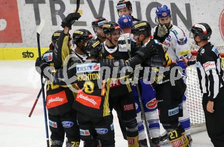 EBEL. Eishockey Bundesliga. EC VSV gegen spusu Vienna Capitals.  Torjubel Mike Zalewski, Ali Wukovits, Brenden Kichton, Ty Loney, Lucas Mathias Birnbaum  (Vienna Capitals). Villach, am 8.12.2019.
Foto: Kuess
www.qspictures.net
---
pressefotos, pressefotografie, kuess, qs, qspictures, sport, bild, bilder, bilddatenbank