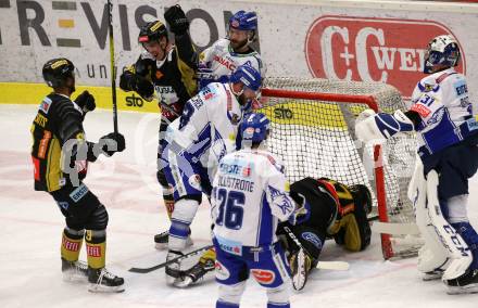 EBEL. Eishockey Bundesliga. EC VSV gegen spusu Vienna Capitals.  Torjubel Mike Zalewski, Ali Wukovits  (Vienna Capitals). Villach, am 8.12.2019.
Foto: Kuess
www.qspictures.net
---
pressefotos, pressefotografie, kuess, qs, qspictures, sport, bild, bilder, bilddatenbank